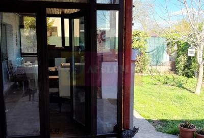 Casă cu 5 camere cu Teren 958 Mp în Central
