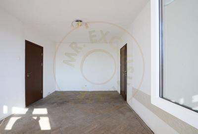 Apartament cu 3 camere semidecomandat în Craiovei - 2