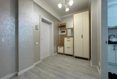 Garsonieră în Titan - 2