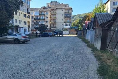 Vand sau schimb cu casa +diferenta apartament cu 2 camare independentei ,parter - 1