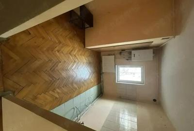 Apartament cu 4 camere decomandat în Central - 4