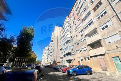 De inchiriat apartament cu 4 camere, zona Dacia - 30