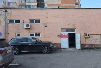 Spațiu comercial, de 130 mp, în Central - 18