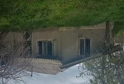 Casă cu 2 camere cu Teren 1400 Mp în Axintele - 11