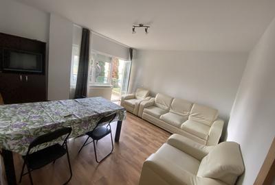 Apartament cu 2 camere semidecomandat, mobilat în Soarelui