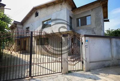 Casa/Vila cu 8 camere de vanzare | Strejnicu, Prahova | Comision 0%