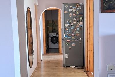 Apartament cu 3 camere semidecomandat în Central - 2