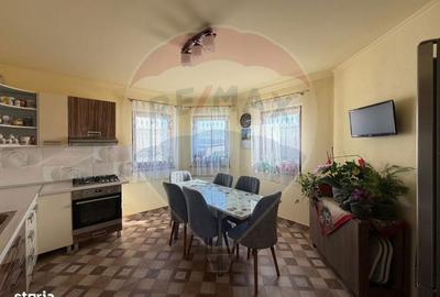 Casă cu 4 camere în Central - 3