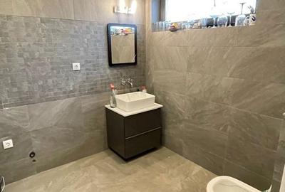 Casă cu 6 camere cu Teren 200 Mp în Central