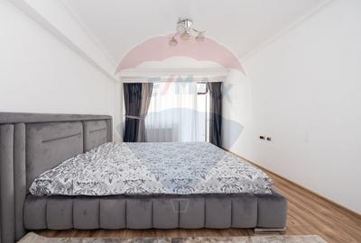 Apartament cu 3 camere decomandat, mobilat în Tractorul - 18