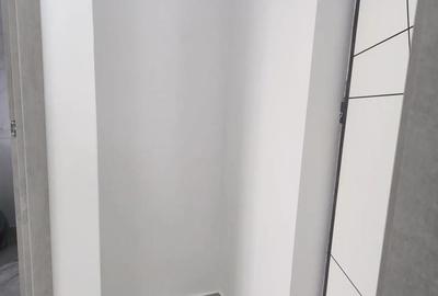 Garsonieră decomandată în Roșu - 9