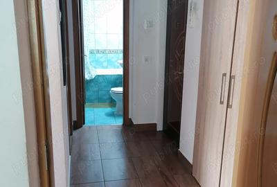 Vand sau schimb cu casa in apropierea ora?ului apartament cu 2 camere in zona Nord 57000 E - 11