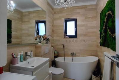 Apartament cu 3 camere în Central - 20