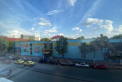 Apartament cu 3 camere decomandat, mobilat în Tei - 40