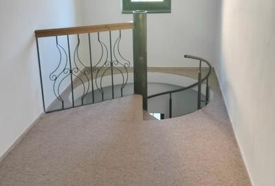 Spațiu, zonă centrală, la PREȚ PROMOȚIONAL - 6