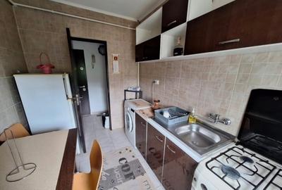 Apartament cu 2 camere semidecomandat în Semicentral