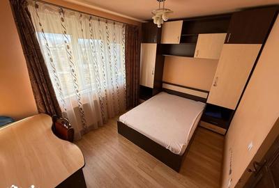 Apartament cu 3 camere în Săsar