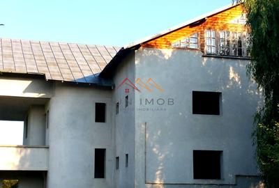 Casă cu 13 camere cu Canalizare în Câmpinița - 3