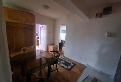 Apartament cu 3 camere decomandat în Dacia