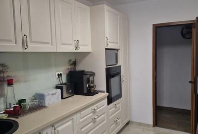 Apartament cu 4 camere decomandat în Central - 10