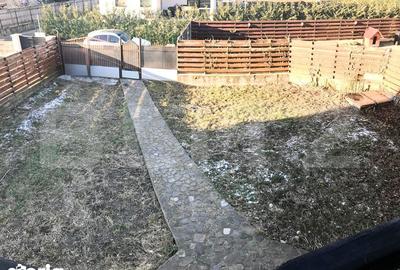 Casă cu 6 camere cu Teren 445 Mp în Răzvad - 1