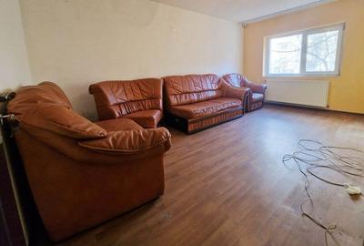 Apartament 3 camere – parter – zona 2 Cocosi, Micro 20 - 2