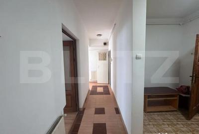 Apartament cu 3 camere decomandat în Gruia - 12
