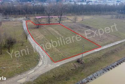 Teren de 5100 mp, în Central - 5