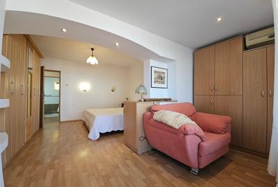 Apartament Cu 3 Camere Cu Vedere Frontala Spre Mare Contract Termen Lung Apartament Cu 3 Camere Cu Vedere Frontala Spre Mare Contract Termen Lung - 9