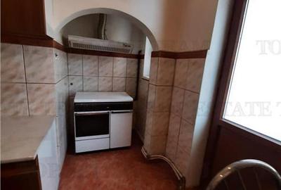 Apartament cu 4 camere decomandat în Calea Călărașilor - 9