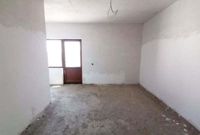 Casă cu 4 camere cu Teren 354.6 Mp în 1 Decembrie - 6