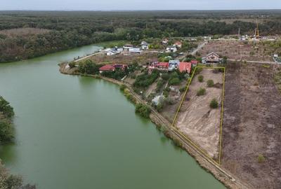 Teren deosebit pe malul lacului Branesti - 1