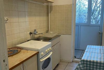 Apartament cu 2 camere, zona Podu Ros - 3