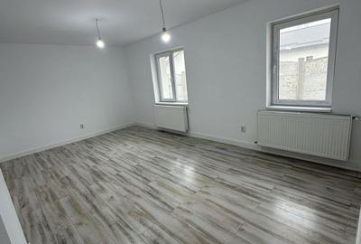 Casă cu 3 camere cu Teren 358 Mp în Joița - 6