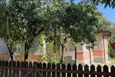 Casă cu 2 camere cu Teren 1200 Mp în Pleșești (Podgoria) - 1