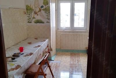 Apartament cu 3 camere decomandat în Dacia - 6