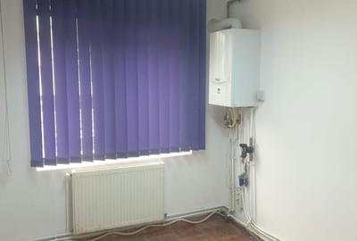 Spațiu comercial, de 55 mp, în Central - 4