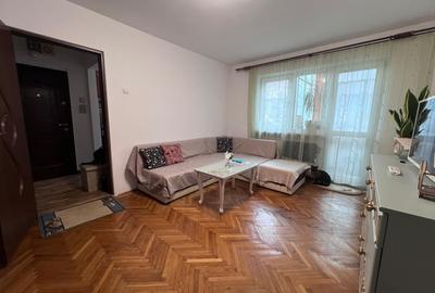 Apartament cu 2 camere semidecomandat în Piața Centrală - 2
