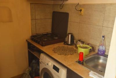 Garsonieră decomandată în Far - 1