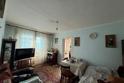 Apartament cu 3 camere nedecomandat în Alexandru cel Bun
