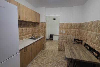 Apartament cu 3 camere decomandat în Galata - 2