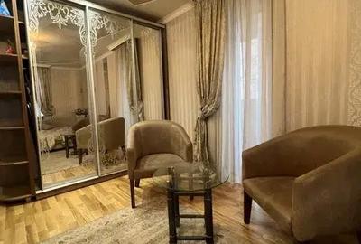 Garsonieră decomandată în Unirii