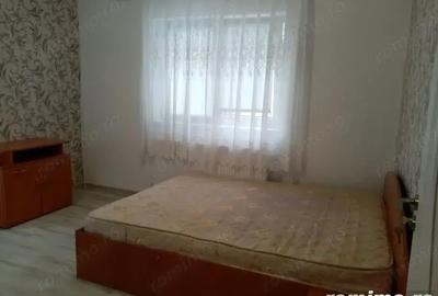 Apartament cu 2 camere decomandat în Lipovei