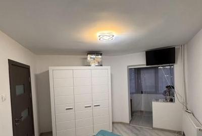 Apartament cu 2 camere decomandat în Far - 3
