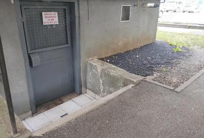 Spațiu comercial, de 13 mp, în Central - 3