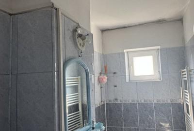 Apartament cu 2 camere semidecomandat, mobilat in Bals - 4