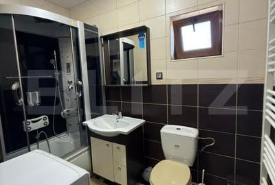 Apartament cu 3 camere, decomandat, 70 mp, etaj 2 - 8