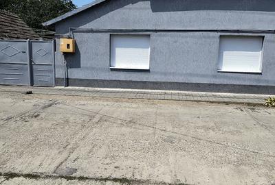 Casă cu 4 camere în Deta - 9