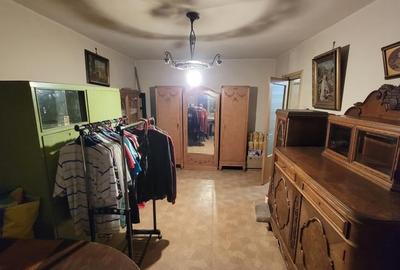 Dristor -3camere centrala proprie- decomandat -bloc 1984 - 1