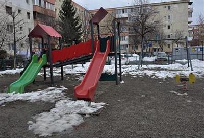 Apartament cu 2 camere decomandat, mobilat în 13 Decembrie - 11